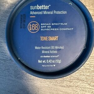 Skinbetter science Sunbetter SPF 68 Sunscreen Compact tone smart color tinted